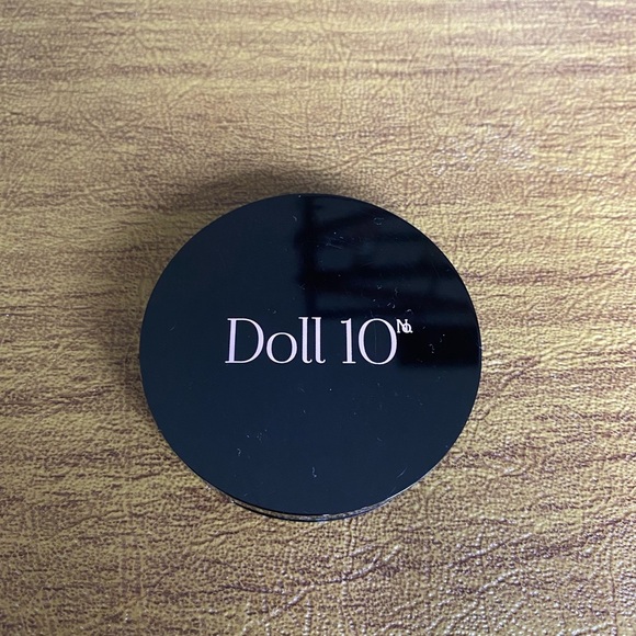 New DOLL VAULT
H2GLO CHAMPAGNE HIGHLIGHTER - Picture 2 of 3